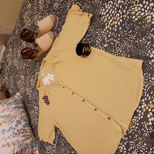 Cute yellow 💛 blouse
